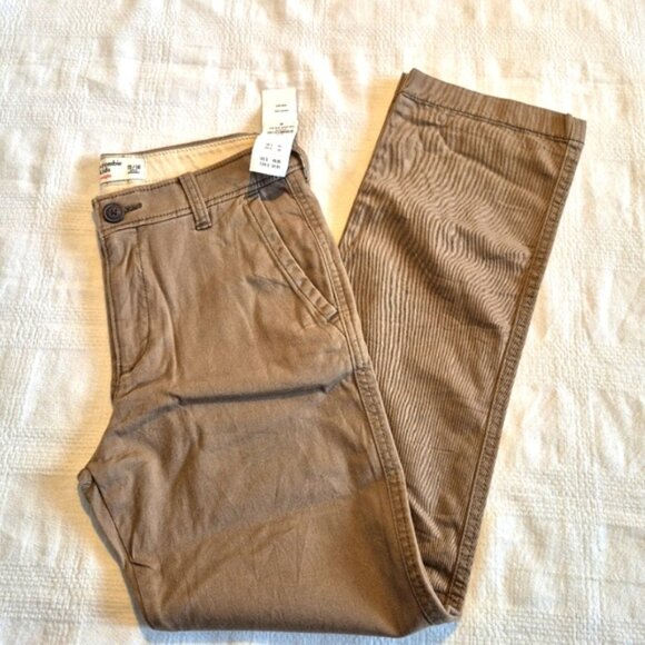 Abercrombie boys size 15/16 dark tan chino NWT with defects on back of leg - Picture 1 of 13